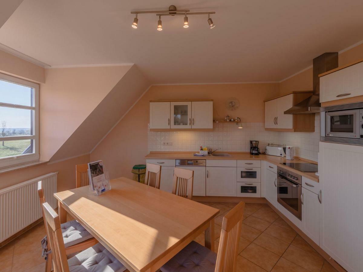 Ferienwohnungen "Am Storchennest" Göhren-Lebbin Camera foto